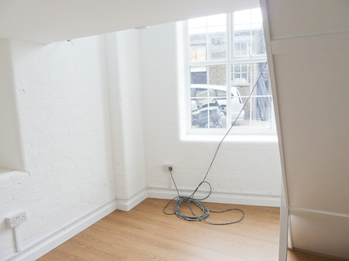 ground floor live work unit available with 3 rooms in EN5 High Barnet